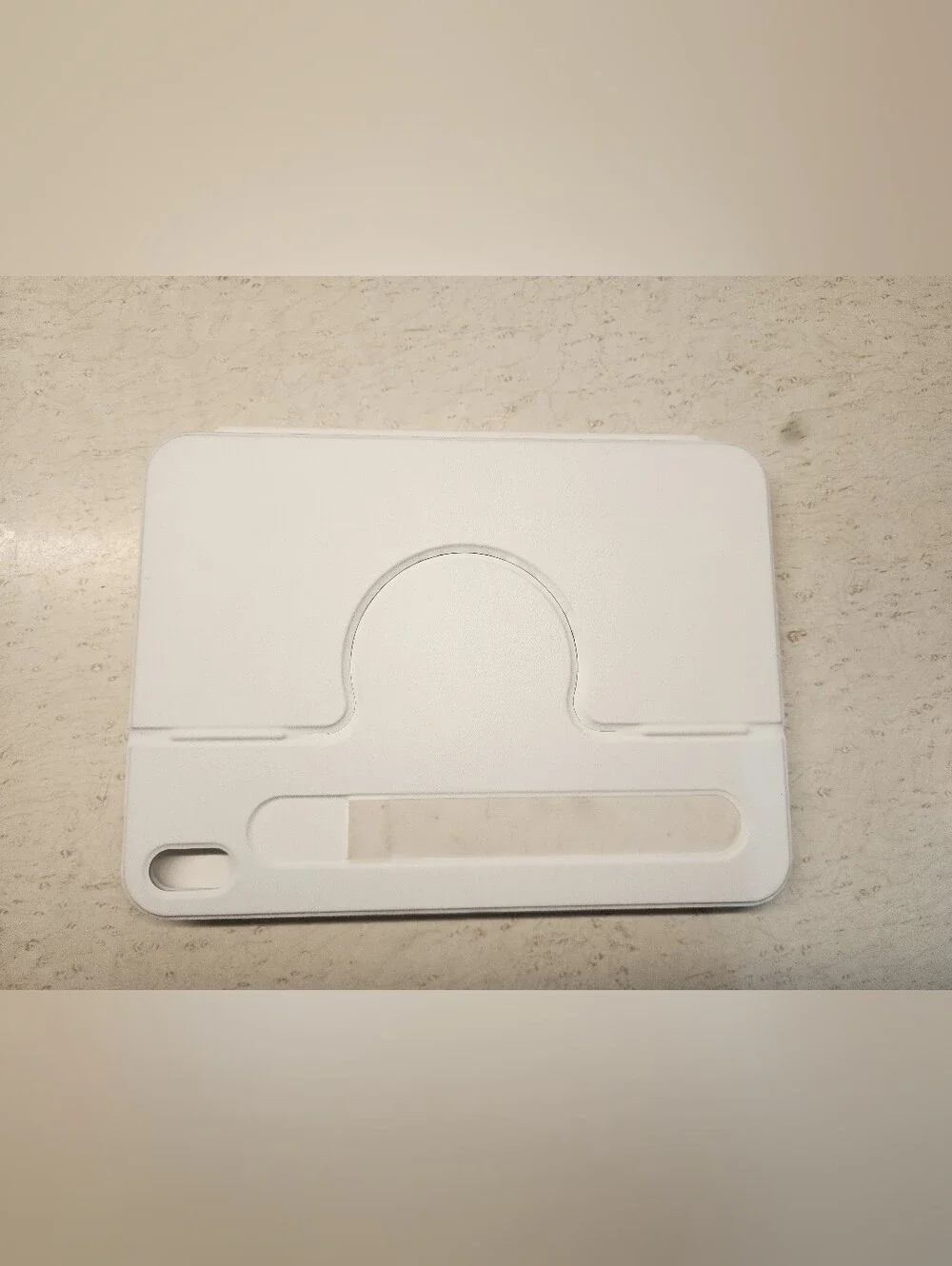 Apple ipad Keyboard Case with Rotating Tablet Mount